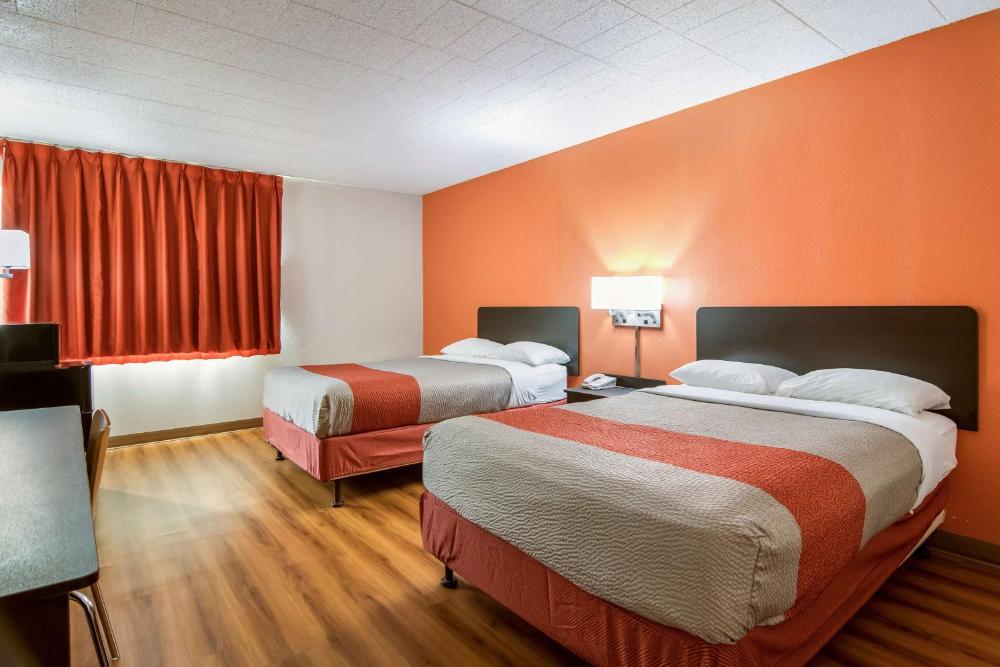 Deluxe Quadruple Room - Non-Smoking interior